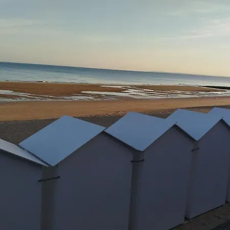 Avec Acces A La *
