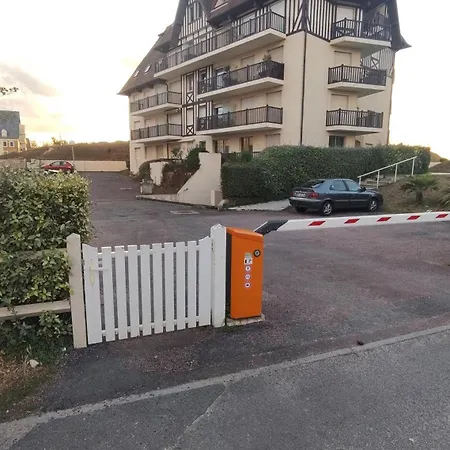 Avec Acces A La Cabourg